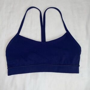 Lululemon women’s dark blue flow Y racerback sports bra size 4